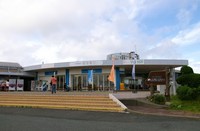 Medium_imgp8335　駐車場から建物まで